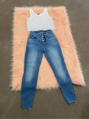 Lucky Brand High-Rise Button-Fly Medium Blue Jeans